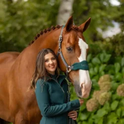 LeMieux Vogue Fleece Headcollar & Leadrope 37 LeMieux Vogue Fleece Headcollar & Leadrope -Horse Supplies Sale it03464 lifestyle vogueheadcollarandleadrope spruce 2 3 jpg